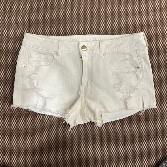 AMERICAN EAGLE OUTFITTERS SUPER STRETCH SHORTIE DENIM JEAN SHORTS SIZE 12 - Picture 1 of 4